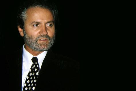 qui a tué versace|Gianni Versace .